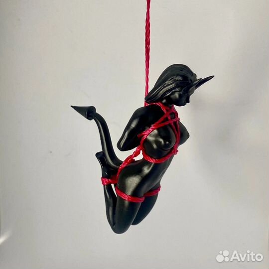 Девушка шибари Devil подвеска на зеркало в машину