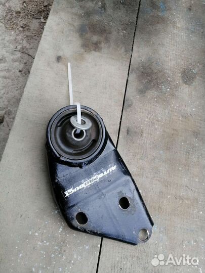 Подушка двигателя ваз боковая