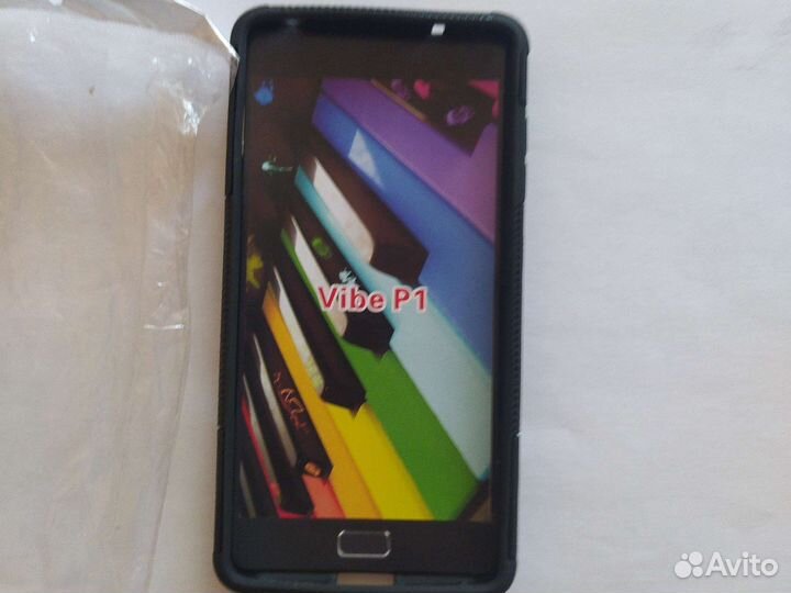 Чехлы на телефон