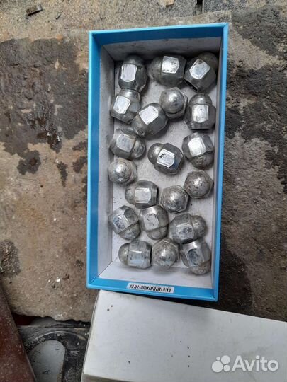 Колесные гайки subaru