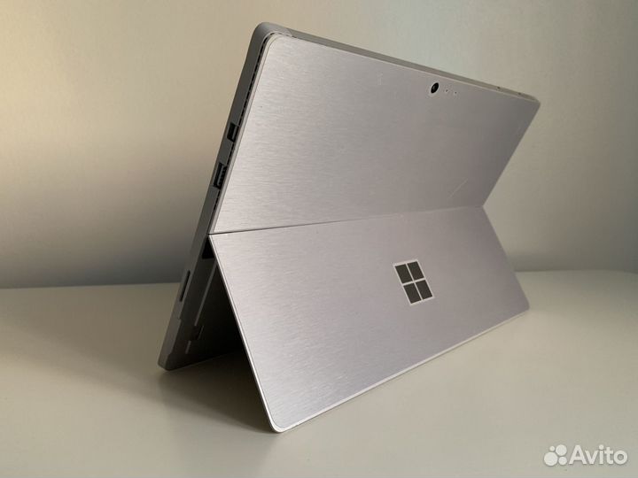 Планшет Surface Pro 4 i5 8GB 256GB с клавиатурой