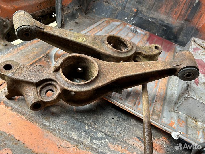 Передний рычаг Фольксваген транспортёр т2, t3