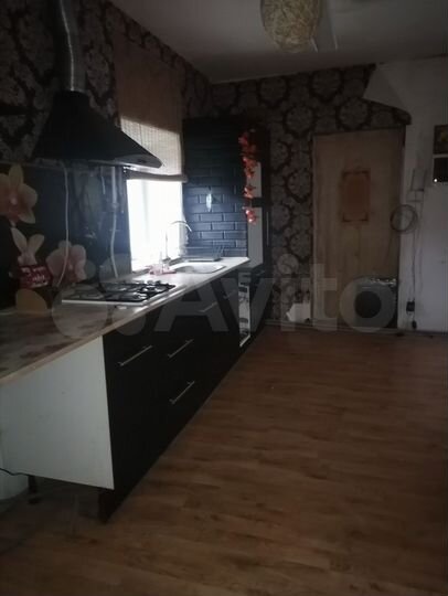 Дом 232,9 м² на участке 7 сот.