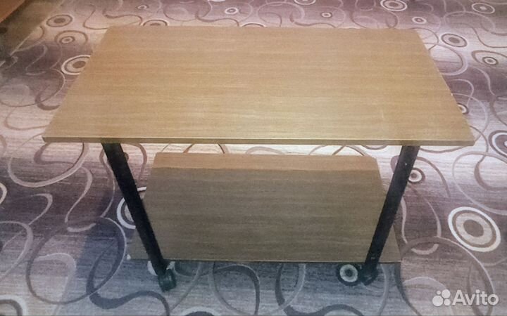 Журнальный столик