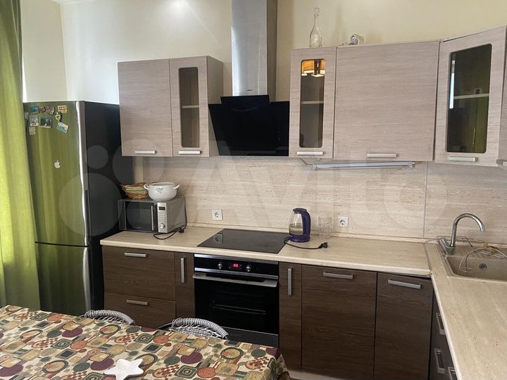 2-к. квартира, 71,2 м², 3/6 эт.