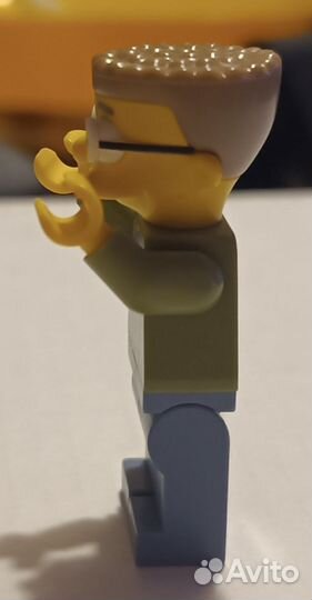 Lego минифигурка sim041