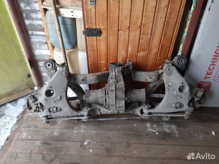 Задний подрамник с редуктором audi A4