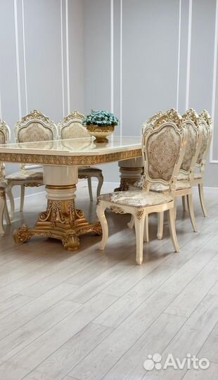 Столы и стулья