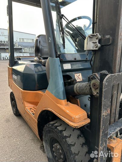 Вилочный погрузчик Toyota 7FGL18, 1998