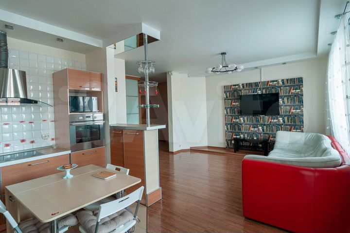 3-к. квартира, 83,5 м², 1/9 эт.