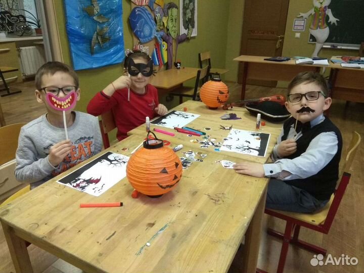 Английский, Корейский, китайский и др языки