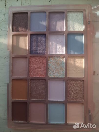 Тени для век