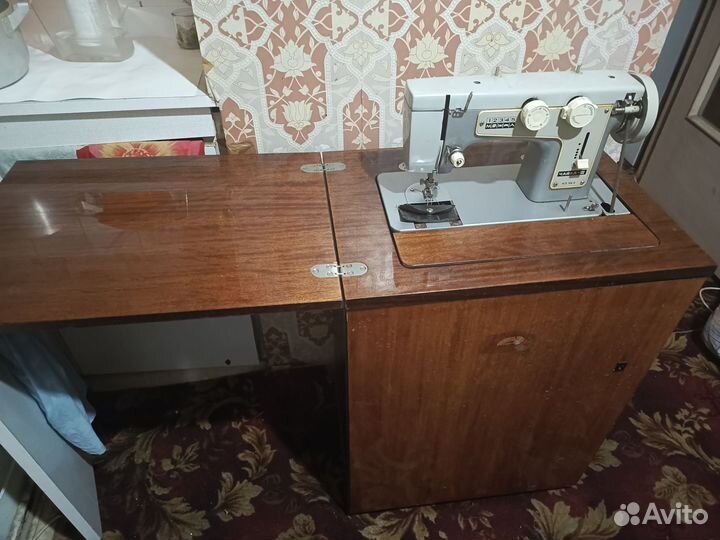 Швейная машинка чайка