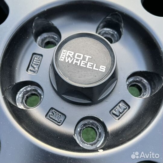 The ROT Wheels Japan RO401. 16”x7,5j 5x114.3 et40