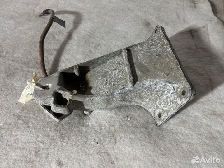 Подушка двигателя Bmw 5-Series E39 M52B28 1999