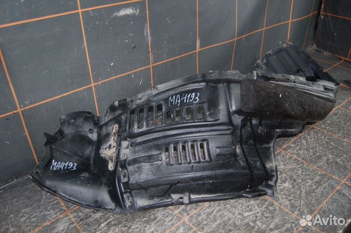 Локер (подкрылок) передний правый - Toyota GX 2