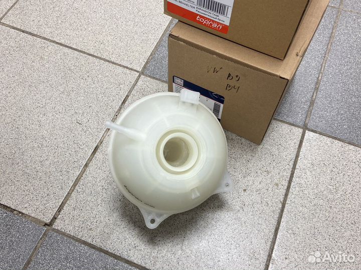 Расширительный бачок vw passat B3 B4 golf 2,3