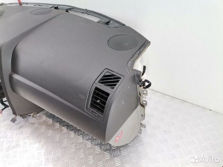 Торпедо (панель передняя) для Chrysler 300C 1