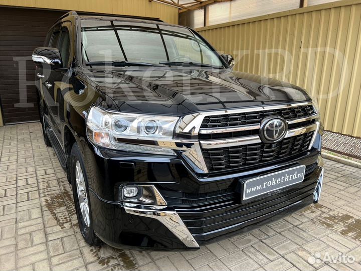 Тюнинг Toyota Land Cruiser 200 стиль 2021 Black