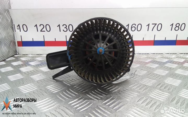 Моторчик печки Cadillac Escalade 3 2012