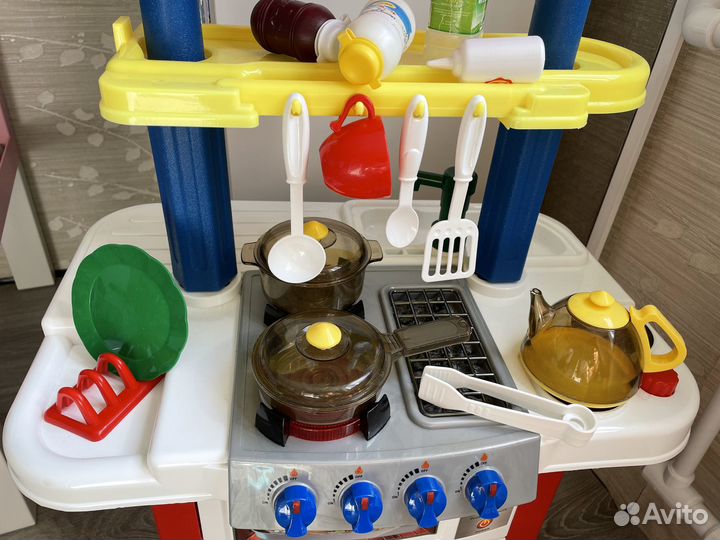 Детская игровая кухня с водой