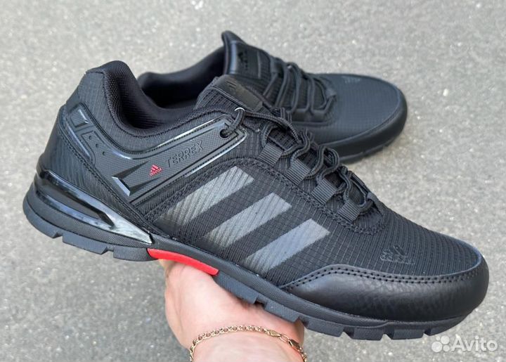 Кроссовки adidas terrex