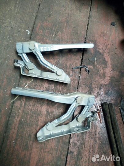 Петля капота Шкода Октавия а5