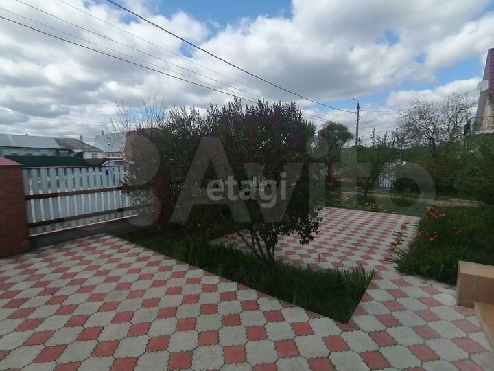 Дом 180 м² на участке 10 сот.