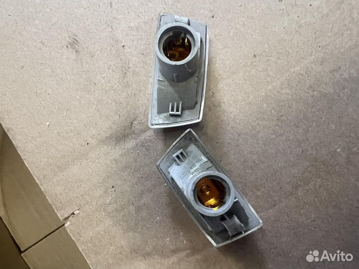 Поворотник в крыло Opel Corsa D