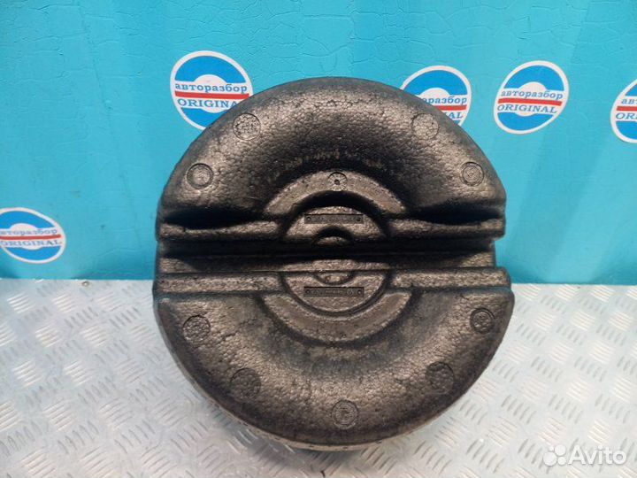 Ящик для инструментов Volkswagen Passat B7 1.4