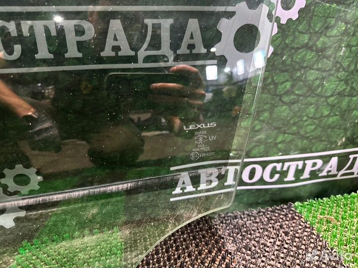 Стекло двери переднее левое Lexus Is 3 2013-2017