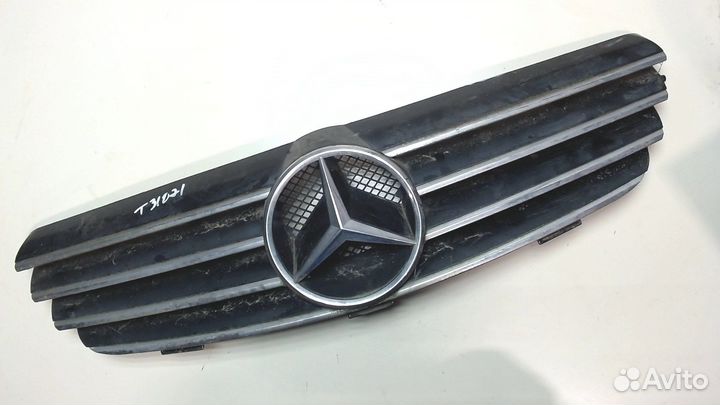 Решетка радиатора Mercedes CLK W209, 2003