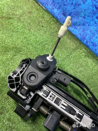 Ручка двери внешняя передняя правая Audi A6 C6 AUK