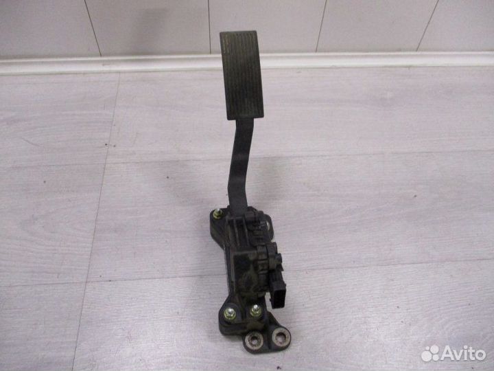 Педаль газа Nissan Navara 2.5 2006