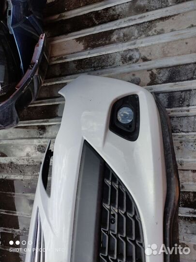 Бампер передний на Опель Астра J GTC