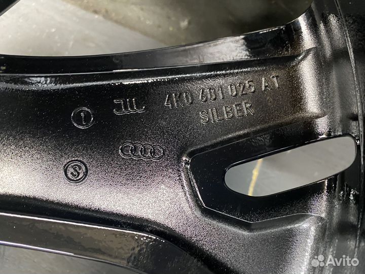 Оригинальные колеса на Audi Q8 / RSQ8 R22