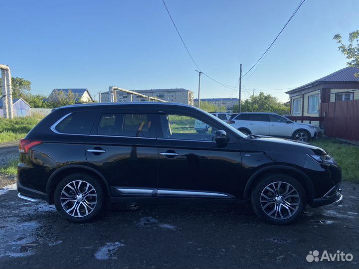 Mitsubishi Outlander 3.0 AT, 2018, 165 000 км