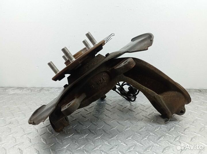 Кулак поворотный правый, Acura MDX 2016