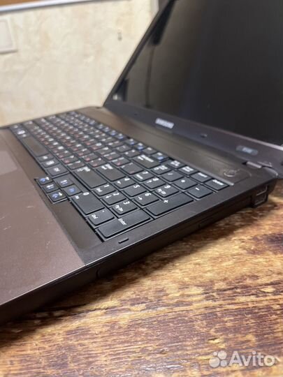 Ноутбук Samsung R540
