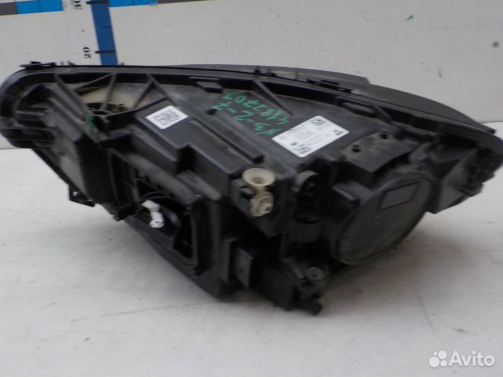 Фара правая на Mercedes-Benz CLA