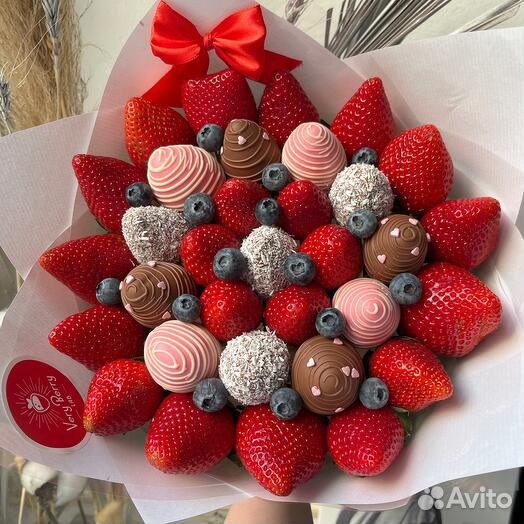 Клубника в шоколаде букет