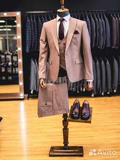 Мужской классический костюм