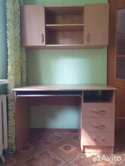 Компьютерный стол