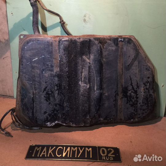 Бензобак тойота Carib ae111