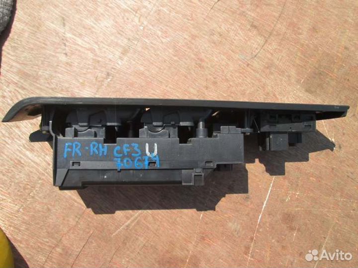 Блок управления зеркалами Honda Torneo CF3 F18B