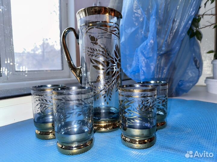 Графин со стаканами