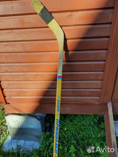 Клюшка хоккейная