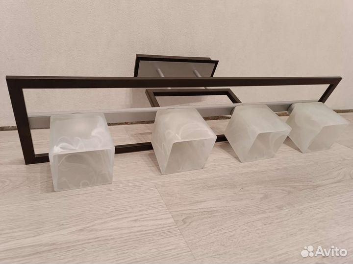 Люстра и светильники настенные бра 2 шт