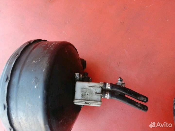 Главный тормозной цилиндр Mercedes-Benz V-Class