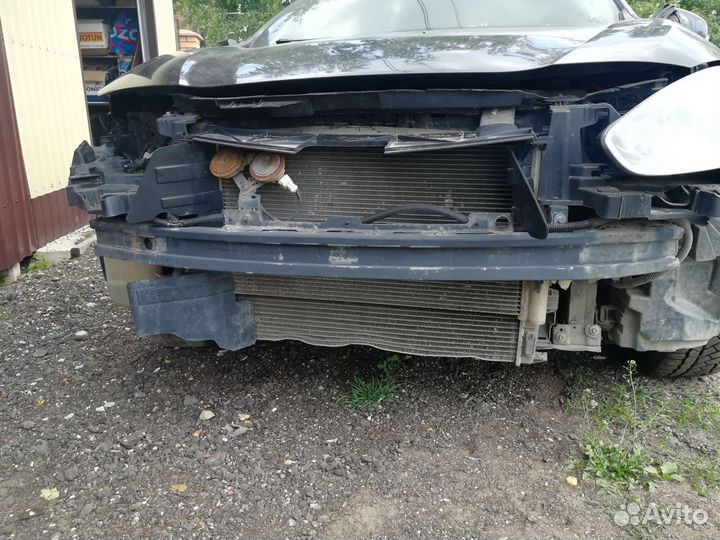 Усилитель бампера передний Renault Fluence megane